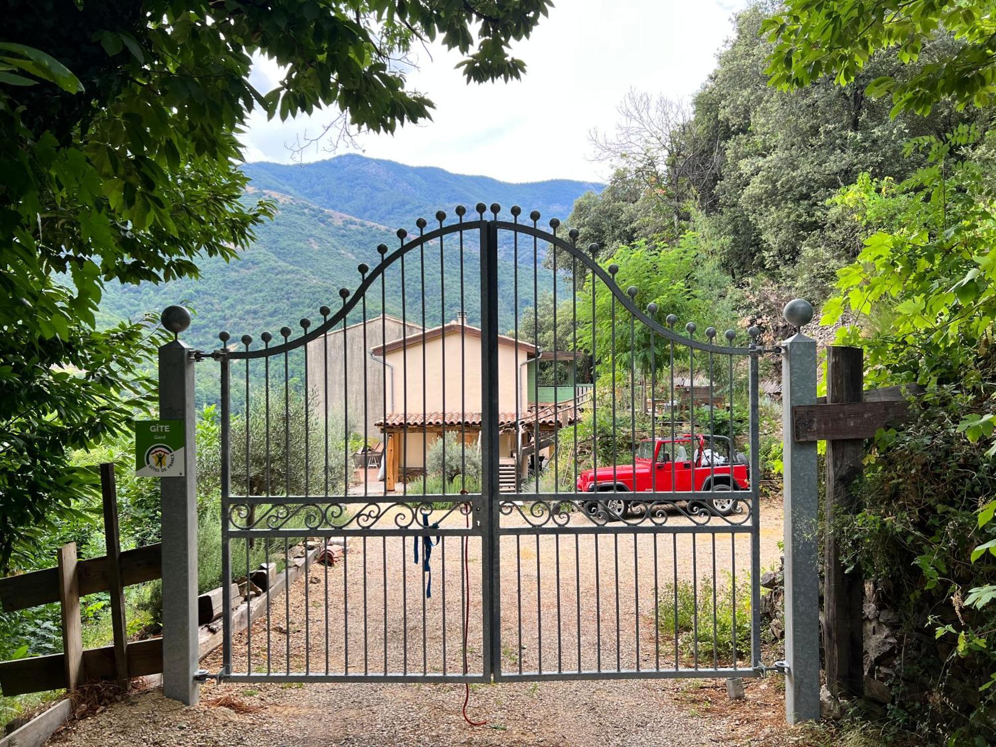 Les Magnels Bed & Breakfast Валерог Екстериор снимка
